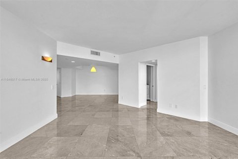 Condominio en venta en Aventura, Florida, 3 dormitorios, 173.73 m2 № 1849228 - foto 23