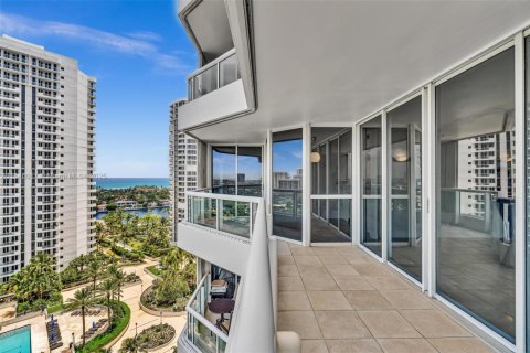 Condominio en venta en Aventura, Florida, 3 dormitorios, 173.73 m2 № 1849228 - foto 6
