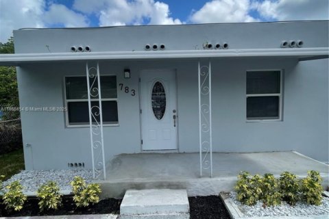 Villa ou maison à vendre à Miami, Floride: 3 chambres, 142.88 m2 № 1979292 - photo 2