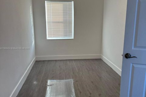 Villa ou maison à vendre à Miami, Floride: 3 chambres, 142.88 m2 № 1979292 - photo 6