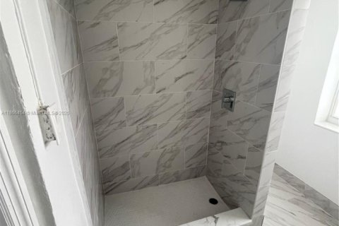 Villa ou maison à vendre à Miami, Floride: 3 chambres, 142.88 m2 № 1979292 - photo 29