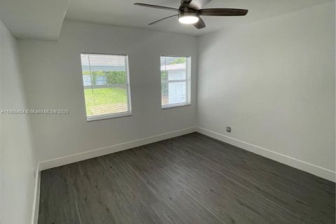 Villa ou maison à vendre à Miami, Floride: 3 chambres, 142.88 m2 № 1979292 - photo 15