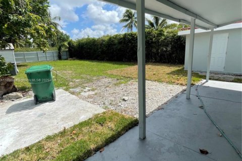 Villa ou maison à vendre à Miami, Floride: 3 chambres, 142.88 m2 № 1979292 - photo 21