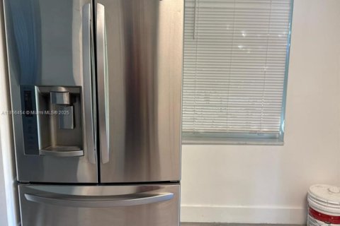 Villa ou maison à vendre à Miami, Floride: 3 chambres, 142.88 m2 № 1979292 - photo 13