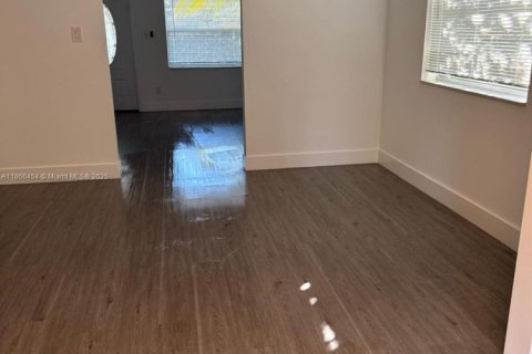 Villa ou maison à vendre à Miami, Floride: 3 chambres, 142.88 m2 № 1979292 - photo 10