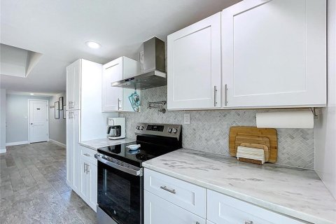 Купить виллу или дом в Порт-Ричи, Флорида 3 комнаты, 196.95м2, № 2098779 - фото 16