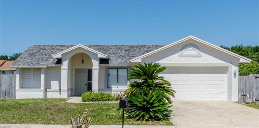 House in Orlando, Florida 3 bedrooms, 126.25 sq.m. № 1754579