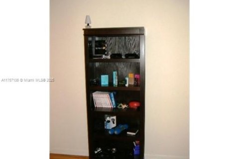 Купить кондоминиум в Майами-Бич, Флорида 1 спальня, 56.3м2, № 1985658 - фото 12