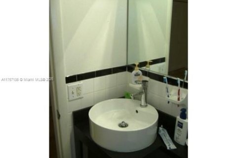 Купить кондоминиум в Майами-Бич, Флорида 1 спальня, 56.3м2, № 1985658 - фото 8