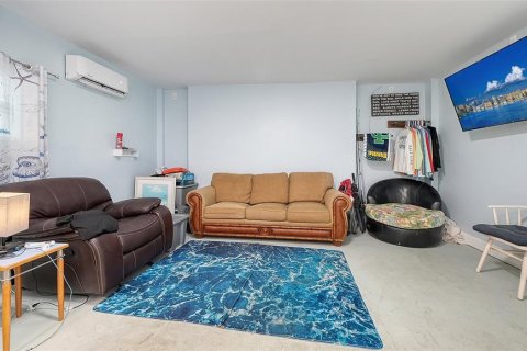 Immobilier commercial à vendre à Bradenton Beach, Floride: 4 chambres, 178.37 m2 № 2429078 - photo 19