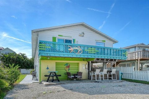 Immobilier commercial à Bradenton Beach, Floride 4 chambres, 178.37 m2 № 2429078