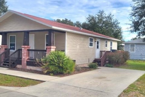 Villa ou maison à louer à Dade City, Floride: 4 chambres, 115.38 m2 № 2425645 - photo 2