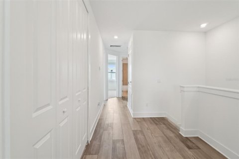 Townhouse in Wesley Chapel, Florida 3 bedrooms, 172.52 sq.m. № 1732688 - photo 23