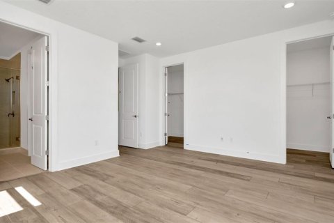 Townhouse in Wesley Chapel, Florida 3 bedrooms, 172.52 sq.m. № 1732688 - photo 5