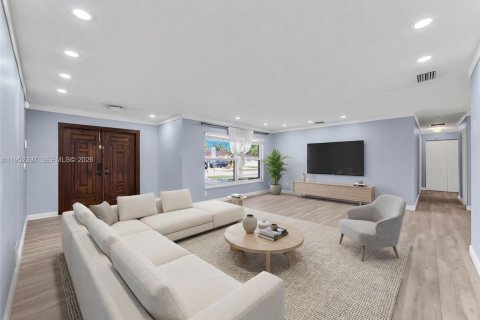 Villa ou maison à vendre à Miami, Floride: 4 chambres, 186.55 m2 № 2008690 - photo 3