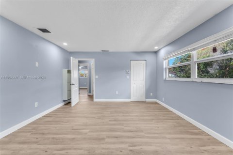 Villa ou maison à vendre à Miami, Floride: 4 chambres, 186.55 m2 № 2008690 - photo 28