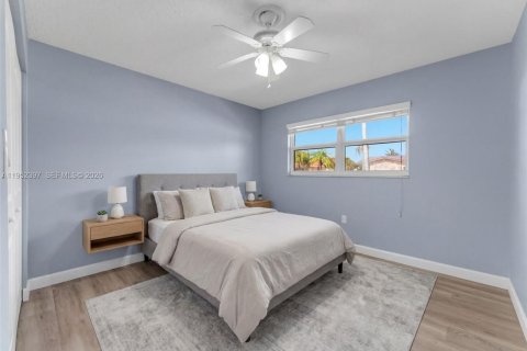 Villa ou maison à vendre à Miami, Floride: 4 chambres, 186.55 m2 № 2008690 - photo 20