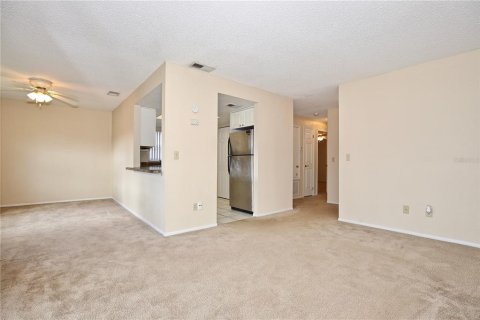 Condominio en alquiler en Orlando, Florida, 2 dormitorios, 84.08 m2 № 1918981 - foto 9