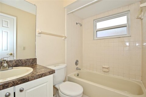 Condominio en alquiler en Orlando, Florida, 2 dormitorios, 84.08 m2 № 1918981 - foto 19