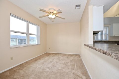 Condominio en alquiler en Orlando, Florida, 2 dormitorios, 84.08 m2 № 1918981 - foto 11