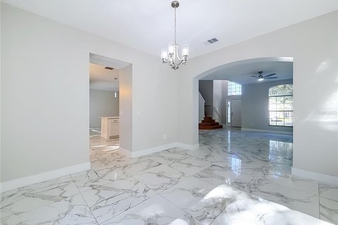 House in Orlando, Florida 4 bedrooms, 224.64 sq.m. № 2418976 - photo 11