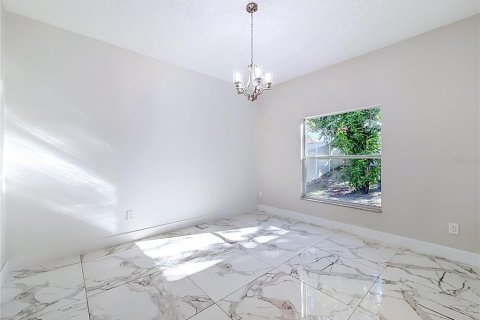 House in Orlando, Florida 4 bedrooms, 224.64 sq.m. № 2418976 - photo 12