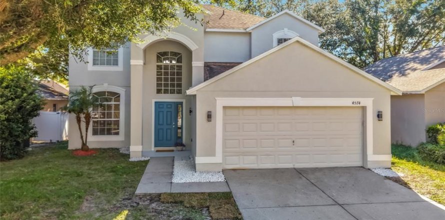 House in Orlando, Florida 4 bedrooms, 224.64 sq.m. № 2418976