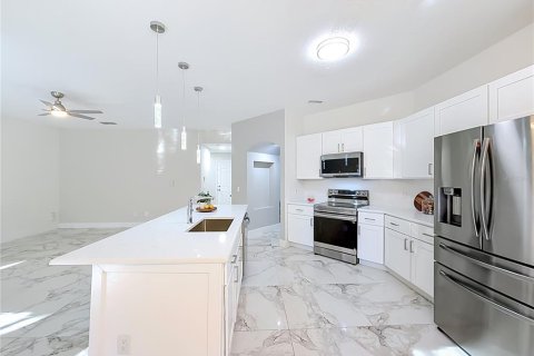 House in Orlando, Florida 4 bedrooms, 224.64 sq.m. № 2418976 - photo 19