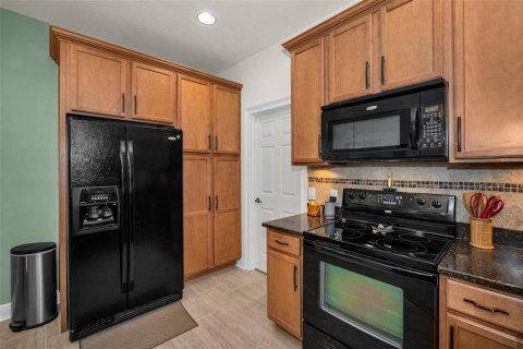 Townhouse in Largo, Florida 3 bedrooms, 205.78 sq.m. № 1537361 - photo 25