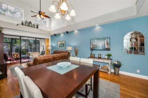 Townhouse in Largo, Florida 3 bedrooms, 205.78 sq.m. № 1537361 - photo 13