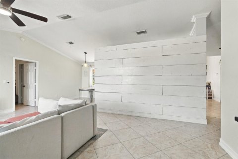 Villa ou maison à vendre à Port St. Lucie, Floride: 3 chambres, 141.77 m2 № 2401405 - photo 5