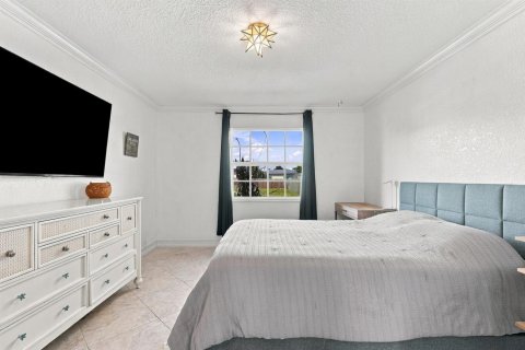 Villa ou maison à vendre à Port St. Lucie, Floride: 3 chambres, 141.77 m2 № 2401405 - photo 23