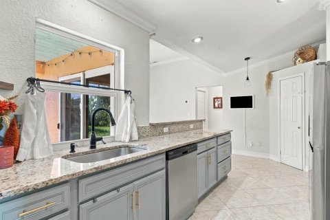Villa ou maison à vendre à Port St. Lucie, Floride: 3 chambres, 141.77 m2 № 2401405 - photo 14