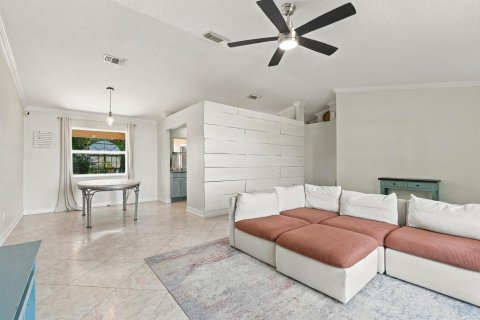 Villa ou maison à vendre à Port St. Lucie, Floride: 3 chambres, 141.77 m2 № 2401405 - photo 11
