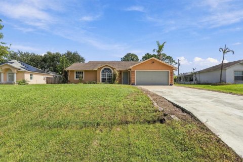 Villa ou maison à vendre à Port St. Lucie, Floride: 3 chambres, 141.77 m2 № 2401405 - photo 2