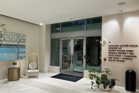Condo in Miami Beach, Florida, 2 bedrooms  № 2061805 - photo 8