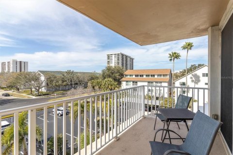 Condo in Clearwater, Florida, 2 bedrooms № 2096486 - photo 19