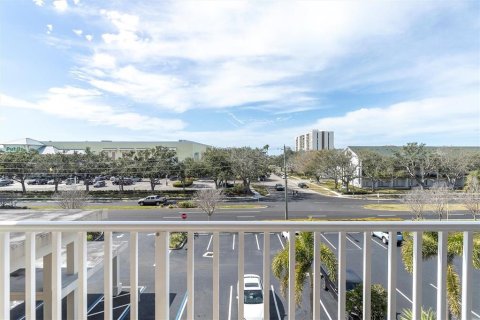 Condo in Clearwater, Florida, 2 bedrooms № 2096486 - photo 20