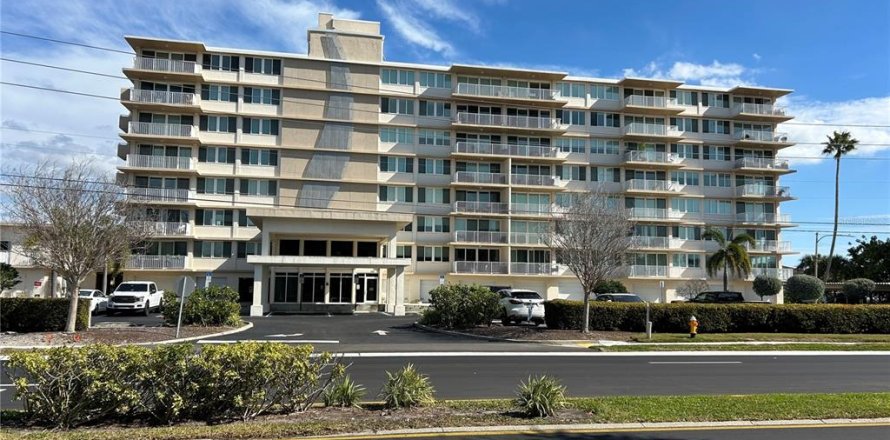 Condo in Clearwater, Florida, 2 bedrooms № 2096486
