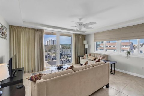 Condo in Clearwater, Florida, 2 bedrooms № 2096486 - photo 4