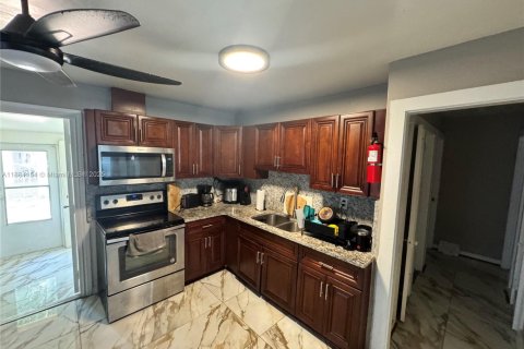 Casa en venta en Delray Beach, Florida, 5 dormitorios, 183.48 m2 № 1925160 - foto 7