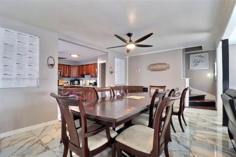 Casa en venta en Delray Beach, Florida, 5 dormitorios, 183.48 m2 № 1925160 - foto 13