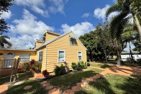 Casa en venta en Delray Beach, Florida, 5 dormitorios, 183.48 m2 № 1925160 - foto 5