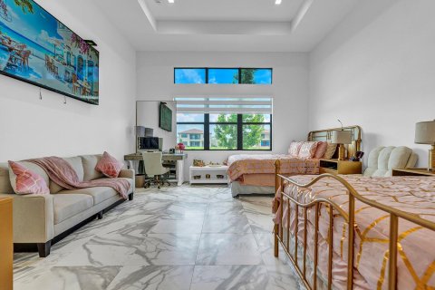 House in Boca Raton, Florida 4 bedrooms, 293.85 sq.m. № 2086377 - photo 13
