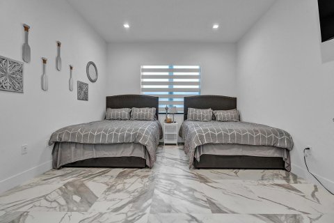 House in Boca Raton, Florida 4 bedrooms, 293.85 sq.m. № 2086377 - photo 17