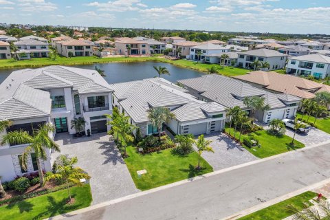 House in Boca Raton, Florida 4 bedrooms, 293.85 sq.m. № 2086377 - photo 30
