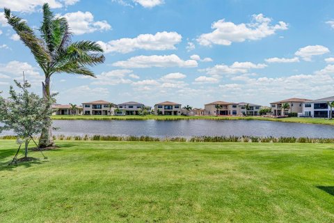 House in Boca Raton, Florida 4 bedrooms, 293.85 sq.m. № 2086377 - photo 27
