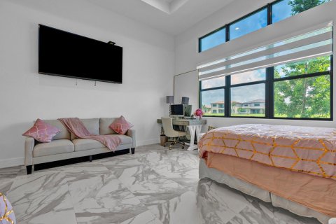 House in Boca Raton, Florida 4 bedrooms, 293.85 sq.m. № 2086377 - photo 12