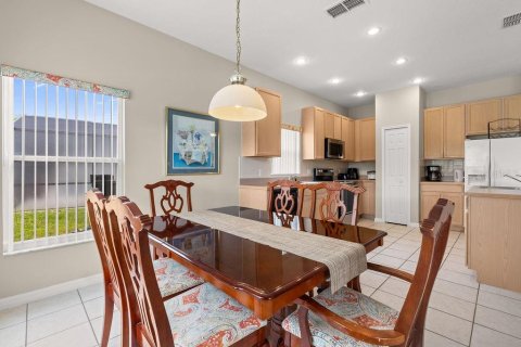Casa en venta en Kissimmee, Florida, 4 dormitorios, 193.61 m2 № 1916797 - foto 10