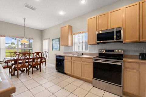 Casa en venta en Kissimmee, Florida, 4 dormitorios, 193.61 m2 № 1916797 - foto 11